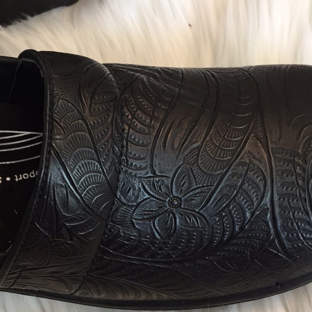 NEW Comfortable  Work Clogs - Picture 3 of 4